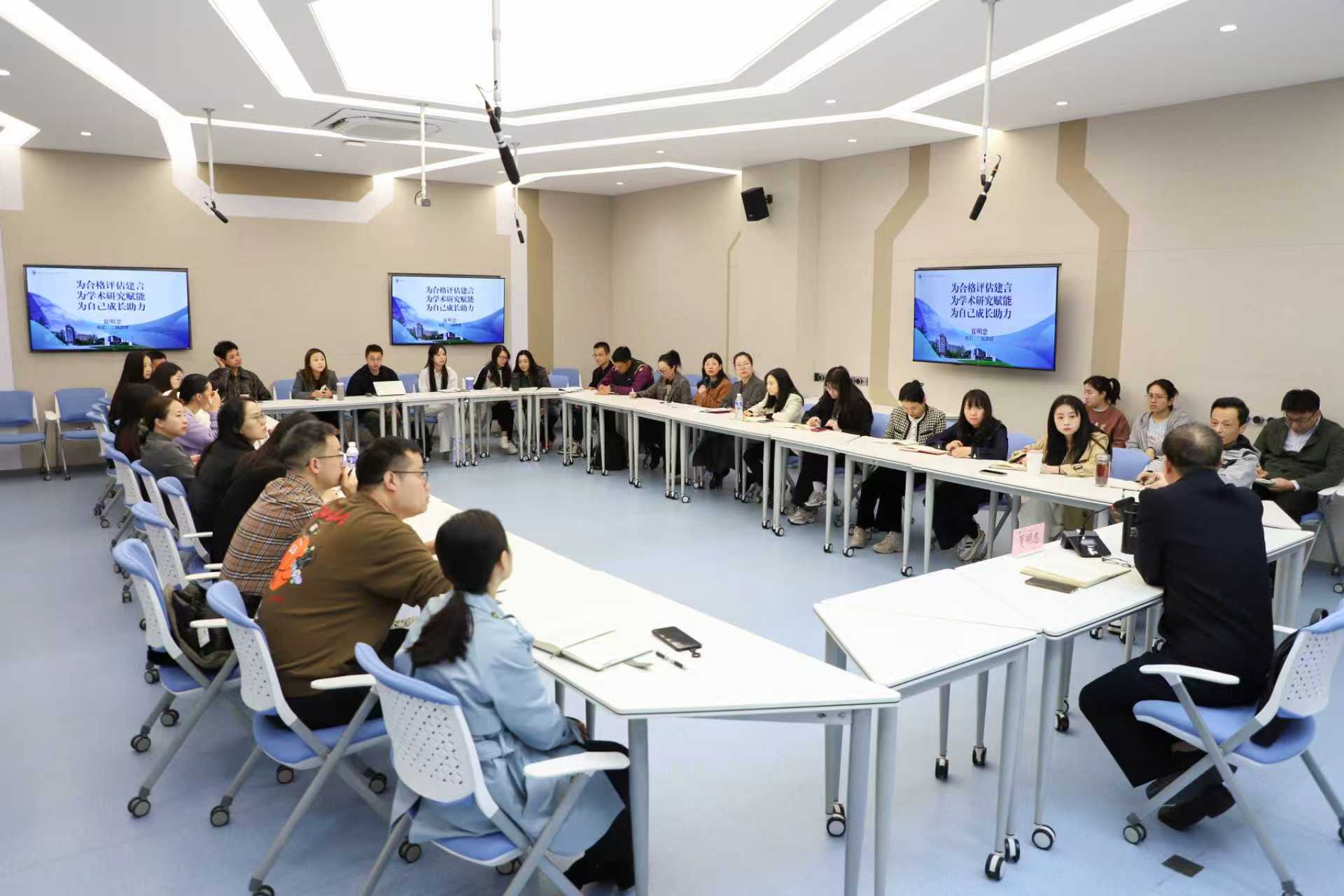 1761124125104395.jpg 会场照片.jpg